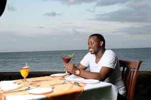 Breakfast, lunch, dinner served; local and international cuisine - Jumuia Conference & Beach Resort (Mtwapa)