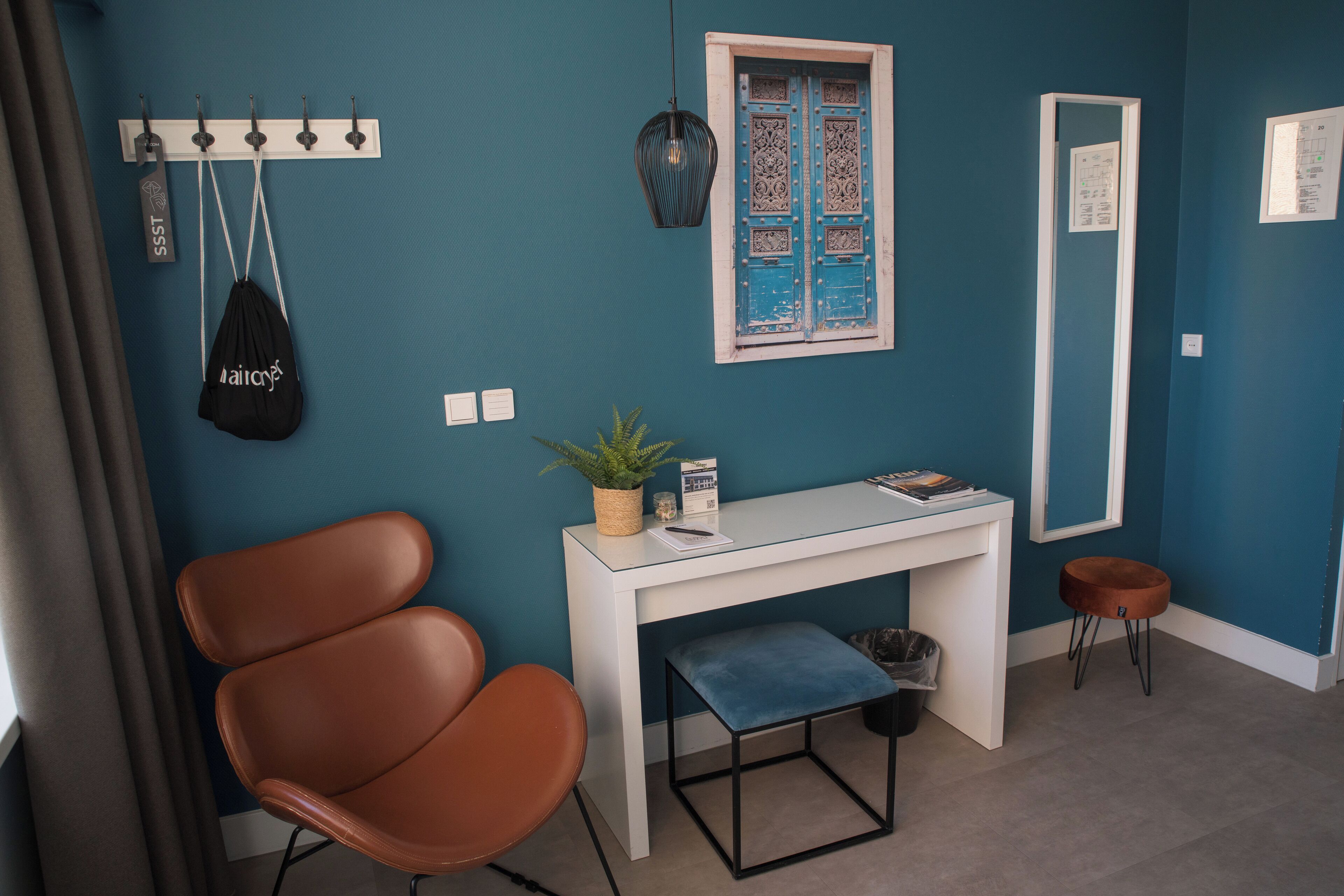 triple room | desk, iron/ironing board, free wifi, bed sheets