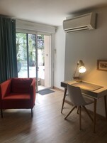 Euphrosyne | Premium bedding, minibar, individually decorated, individually furnished