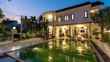 Front of property – evening/night