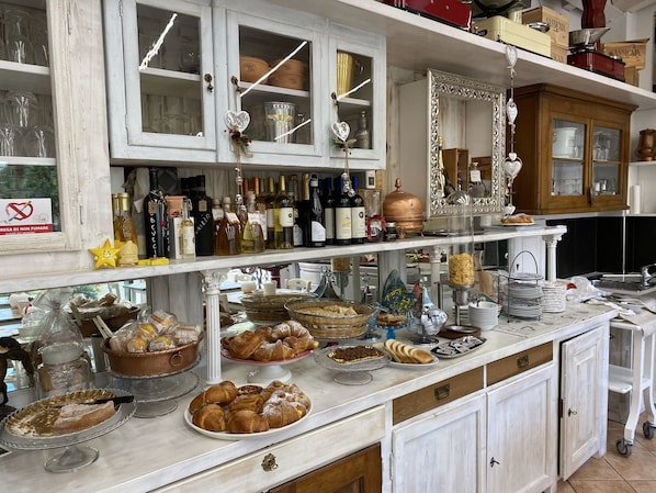 28-inch flat-screen TV with cable channels, TV - Le Fate Corbezzole (Romano d'Ezzelino)