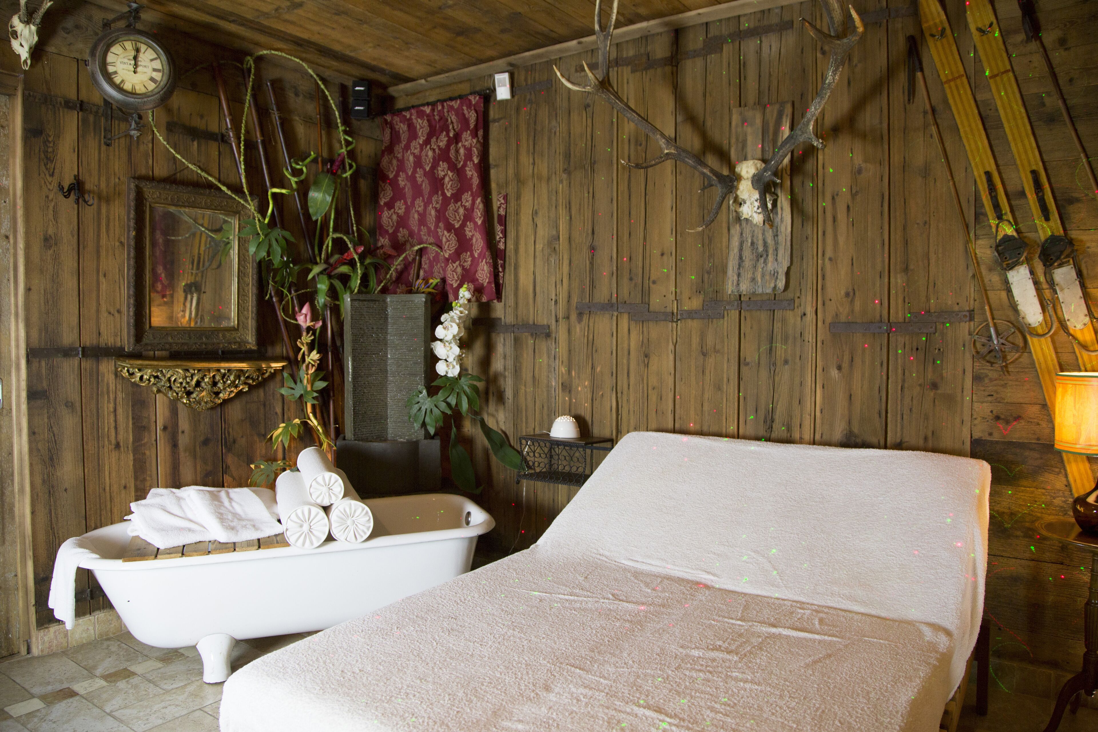 로맨틱 스위트, 침실 1개, 사우나, 1층 (Paradise) | 마사지 | 커플 트리트먼트룸, 터키식 목욕탕/함맘, 반사요법, 마사지 서비스