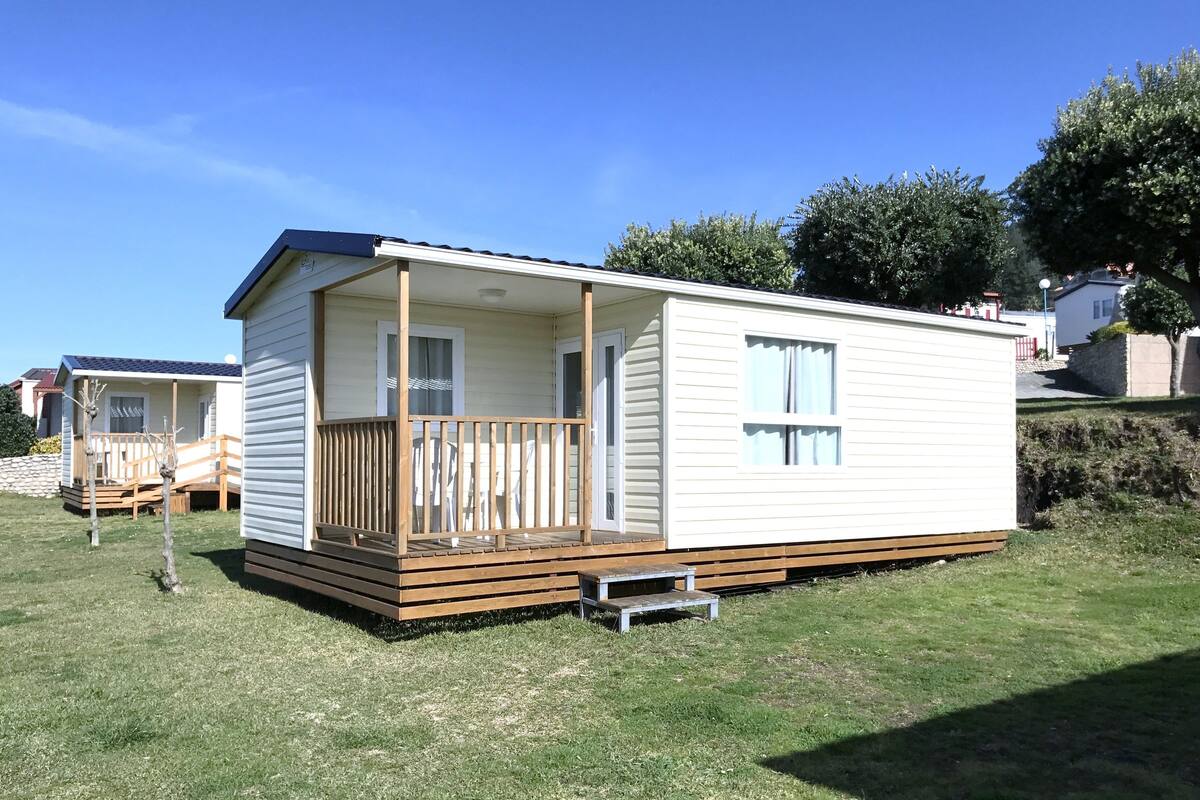Bungalow, Terrace (2-4 adultos) | Free WiFi, bed sheets