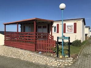 Bungalow, Terrasse (4 adultos + 1 niño) | Kostenloses WLAN, Bettwäsche