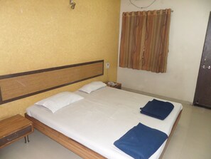 Habitación Deluxe doble, 1 habitación (AC) | Camas supletorias