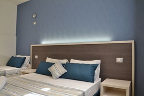 Kamar Deluks | Seprai premium, meja kerja, setrika/meja setrika, dan Wi-Fi gratis