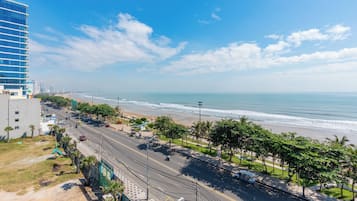 Minibar, caja de seguridad en la habitación, escritorio y wifi gratis