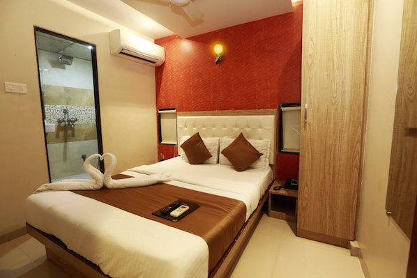 Executive Room | Rollaway beds, free WiFi