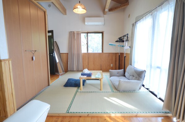 家庭平房 | 客廳 | 平面電視