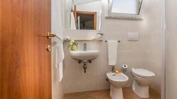 Family Bungalow, 2 Bedrooms | Bathroom | Shower, bidet