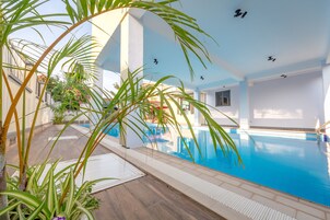 2 piscinas al aire libre, sombrillas, tumbonas