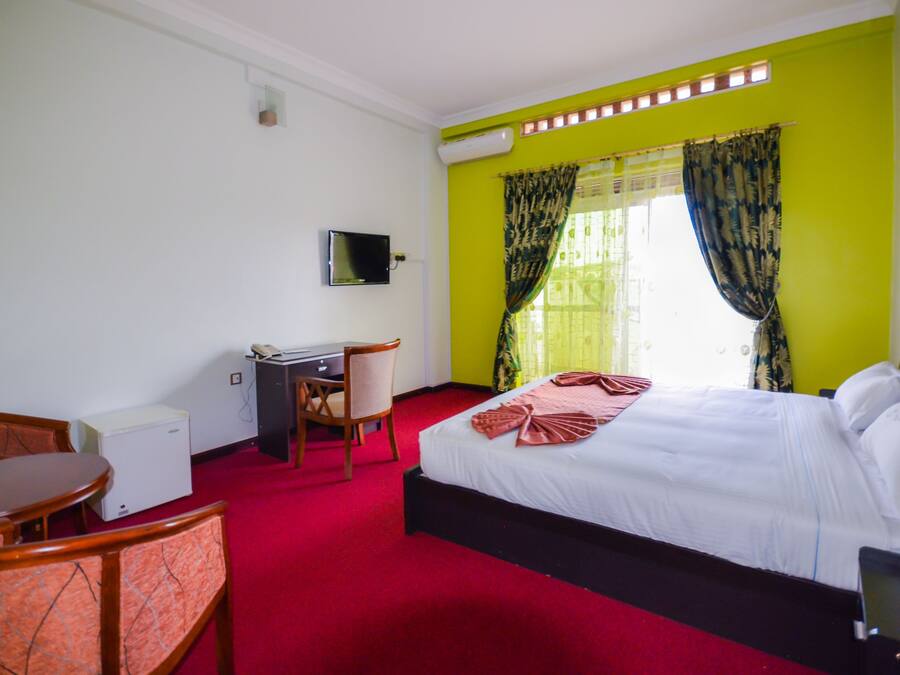 Desk, iron/ironing board, free WiFi, bed sheets