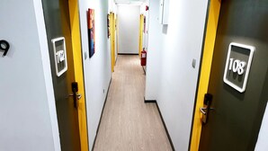 Hallway - Qlio Hotel (Kota Kinabalu)