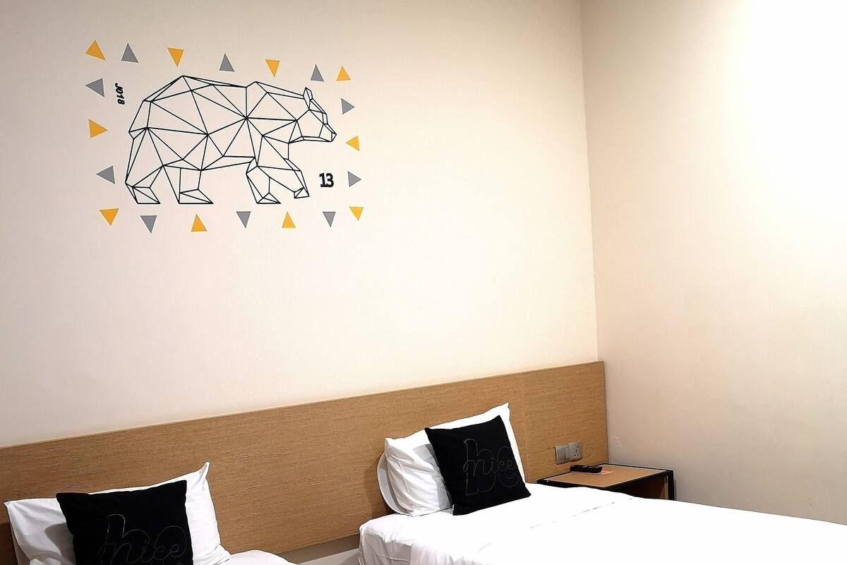 디럭스 트윈룸 | 객실 내 금고, 책상, 다리미/다리미판, 무료 WiFi