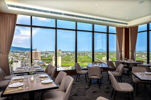 Daily self-serve breakfast (TWD 500 per person)