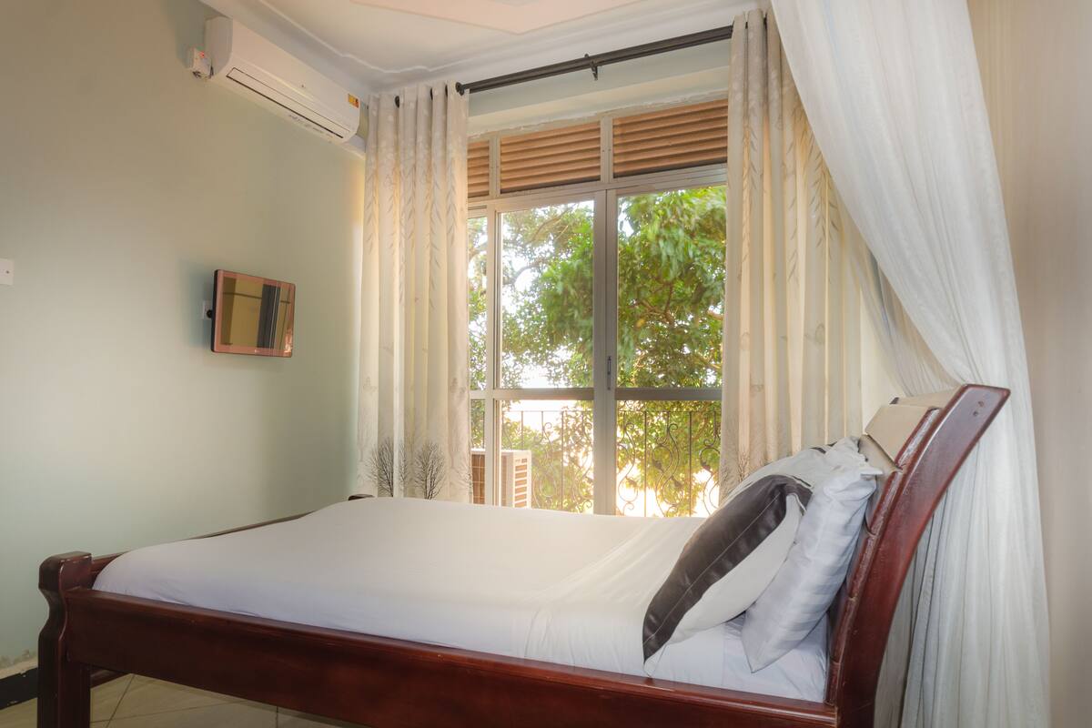 Double Room | Desk, WiFi (free)