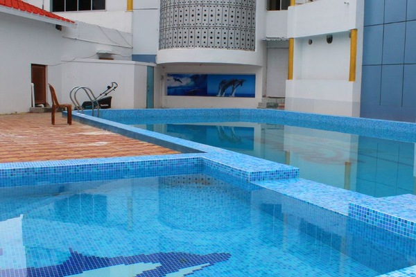Indoor pool, outdoor pool