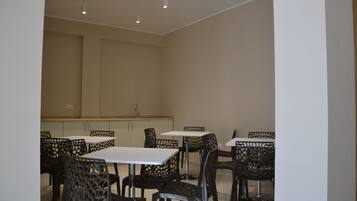 Desayuno de cocina local incluido todos los días