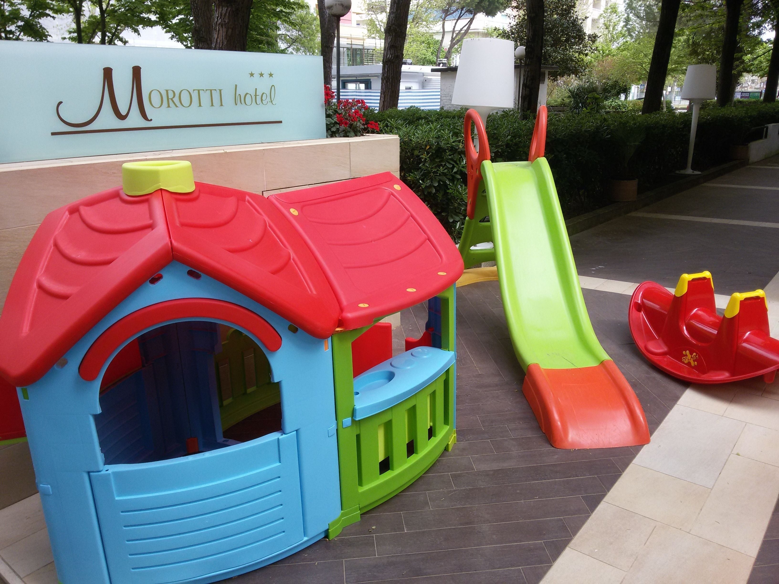 Children’s play area – outdoor