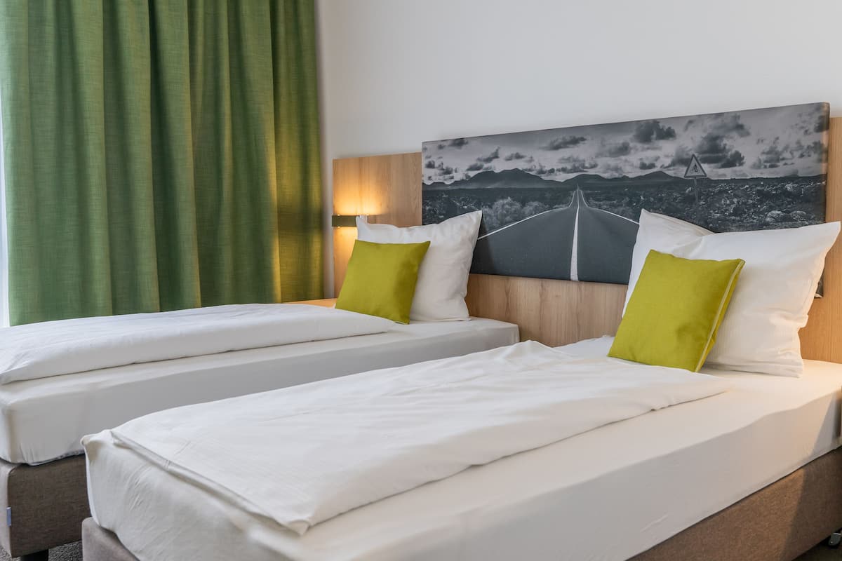 desk, laptop workspace, soundproofing, free wifi