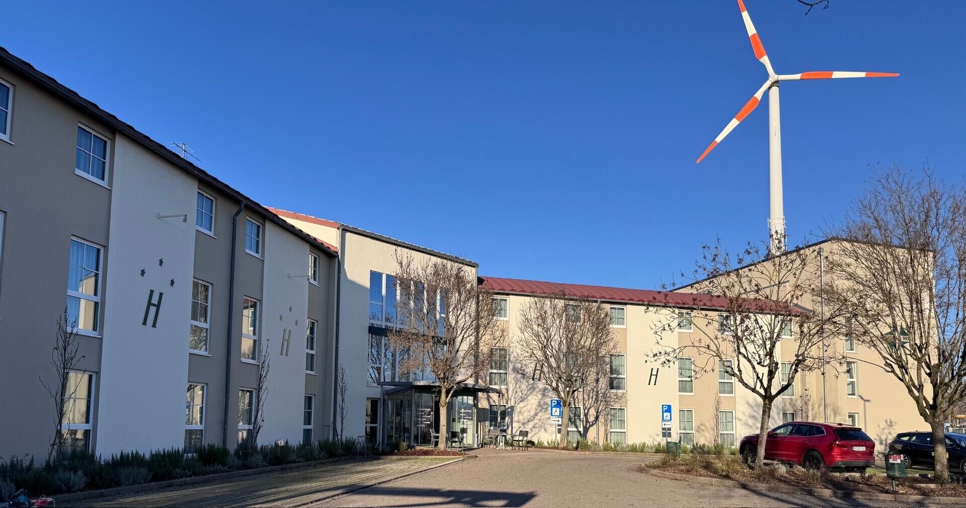 المنشأة من الخارج