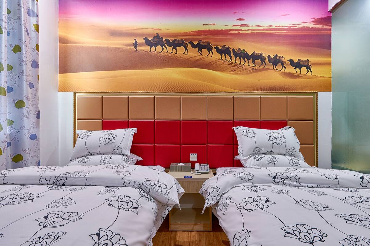 Chambre Standard avec lits jumeaux | Bureau, rideaux occultants, Wi-Fi gratuit