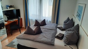 1 bedroom, soundproofing - Hotel Merlin (Cologne)