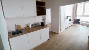 Fridge, microwave, coffee/tea maker, electric kettle