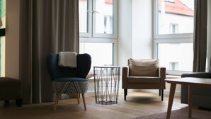 Apartamento luxo, 1 quarto | Sala de estar
