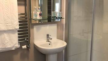 Double Room | Bathroom
