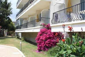 Property grounds - MOTEL ASCOT - Hôtel & Appartements (Cagnes-sur-Mer)