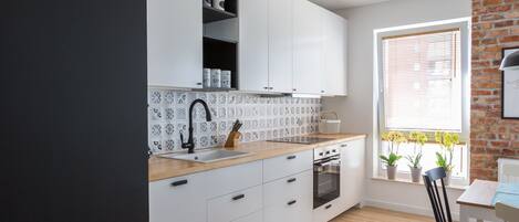 Design-huoneisto | 1 makuuhuone, silitysrauta/-lauta, lisävuoteet, ilmainen Wi-Fi