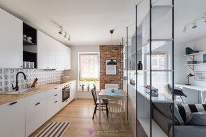 Design-Apartment | 1 Schlafzimmer, Bügeleisen/Bügelbrett, Zustellbetten, kostenloses WLAN