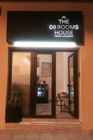 Entrada al alojamiento