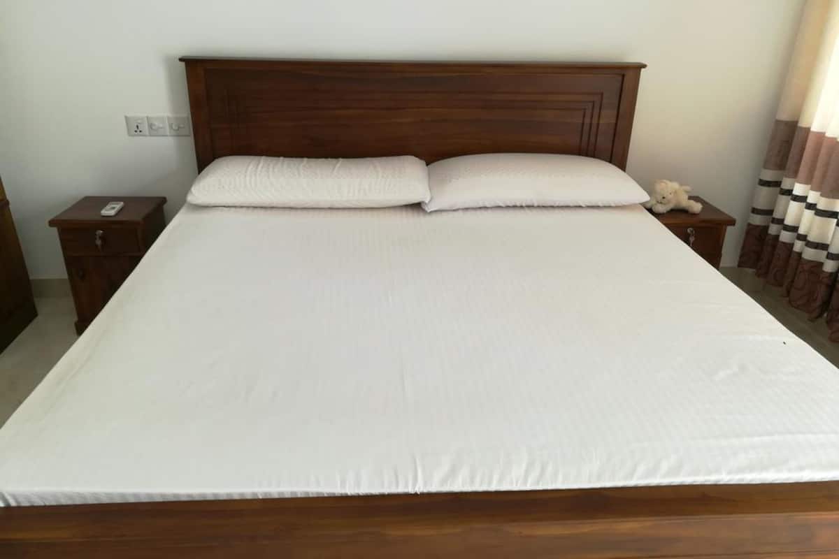 Deluxe Double or Twin Room, 1 King Bed, Garden View, Garden Area | Desk, free WiFi
