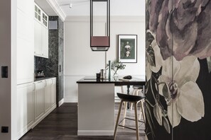 Superior Apartment, 1 Bedroom, Balcony | Private kitchenette | Fridge, oven, stovetop, dishwasher - Dom&House-Apartments Neptun Park Premium (Gdansk)