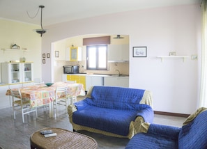 Appartement, 2 chambres | Aire de séjour