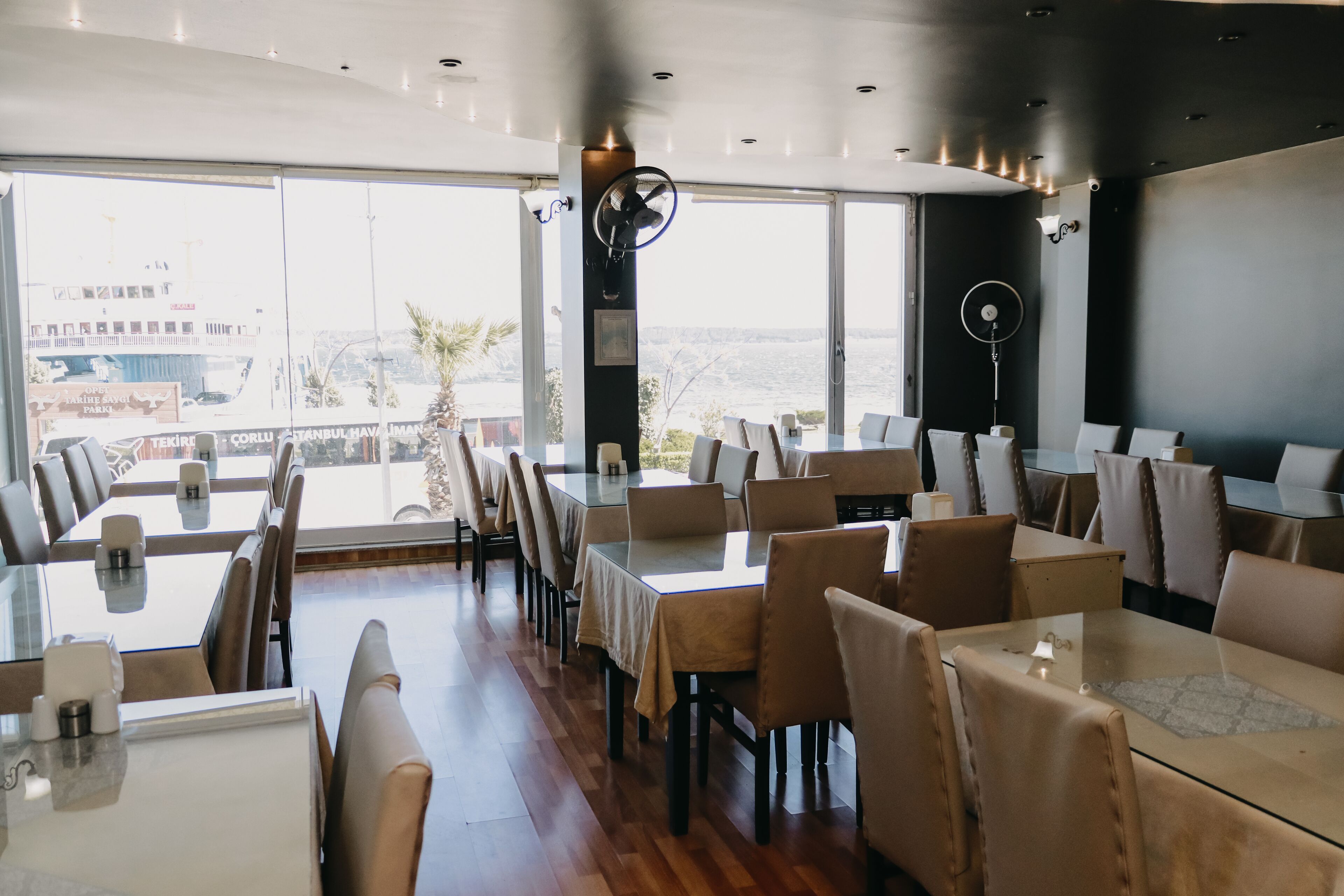 Petit déjeuner buffet compris tous les jours