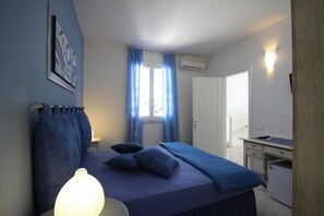 1 bedroom, premium bedding, in-room safe, desk