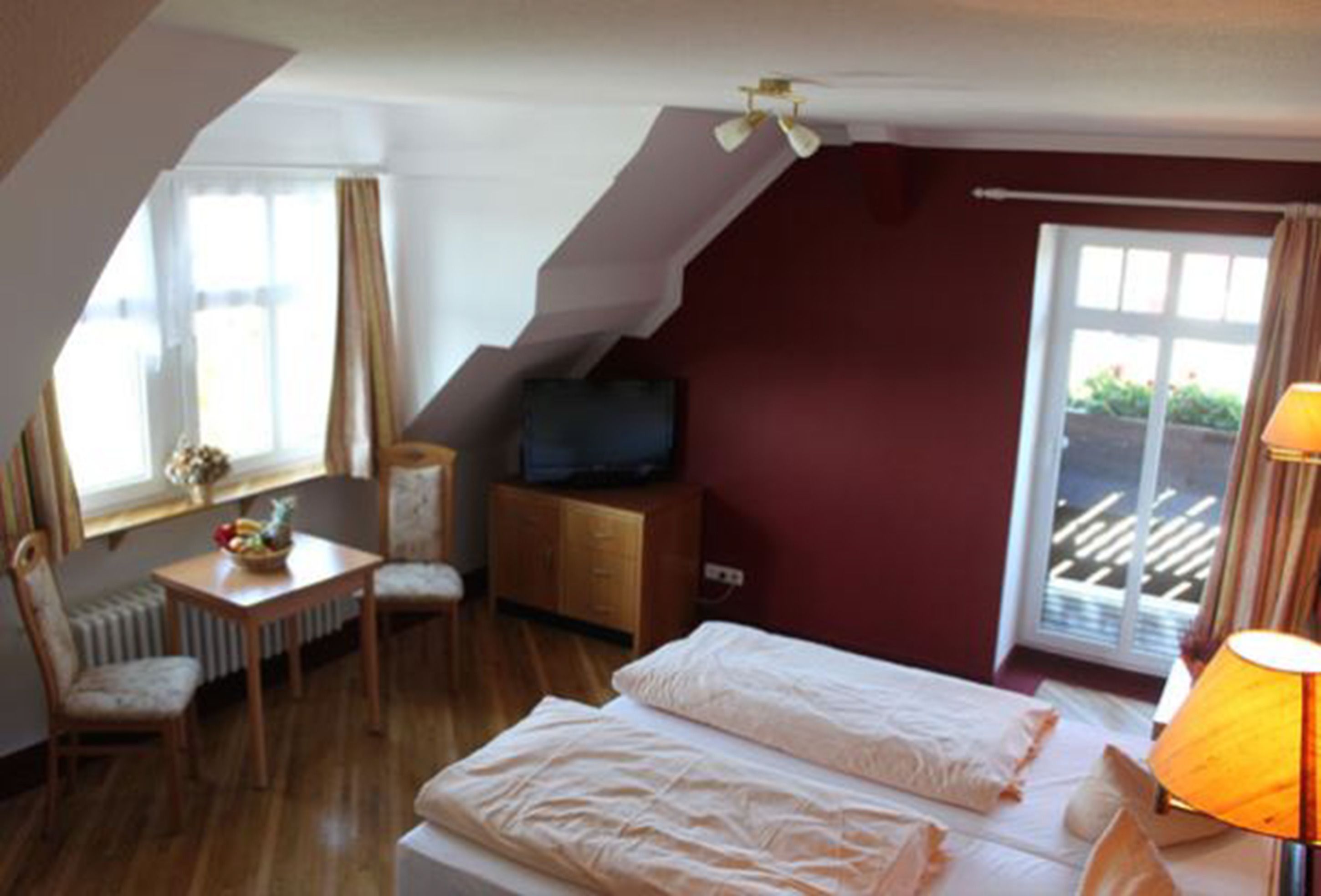 comfort double room | iron/ironing board, free wifi, bed sheets