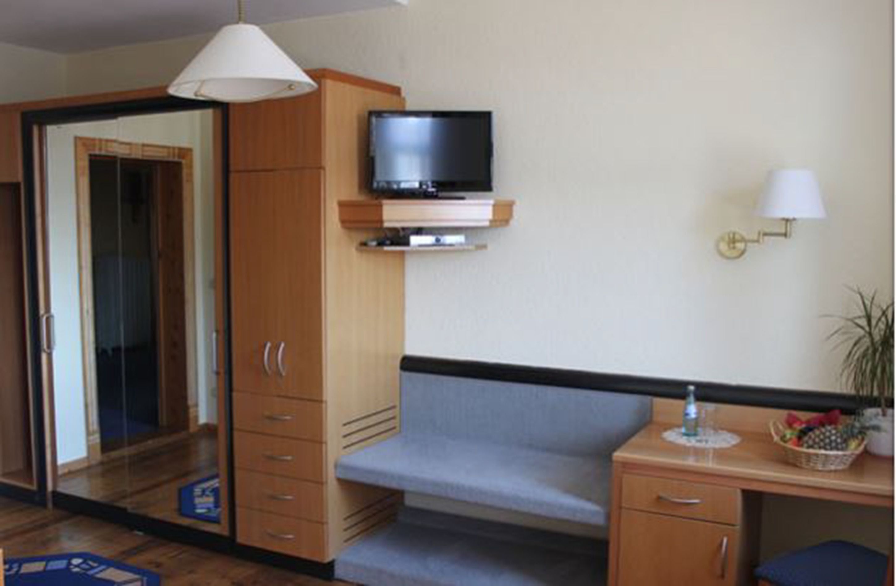 single room | living area | tv