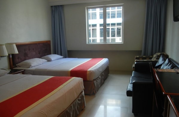 Family Suite (Borneo) | Desk, iron/ironing board, rollaway beds, free WiFi