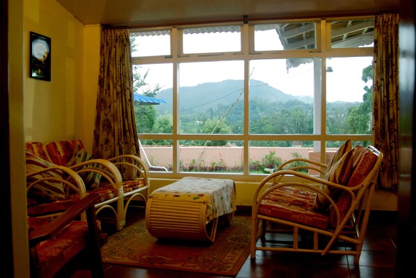 Chambre Double Standard, 1 lit double | Coin séjour