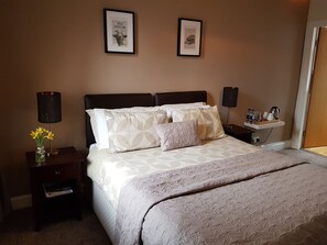 Double or Twin Room | 1 bedroom, free WiFi, bed sheets