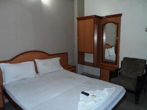 Standard Room, 1 Double Bed | In-room safe, desk, free WiFi - Hotel Gopikrishna (Tirupati)