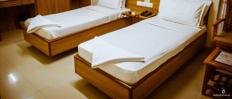 Deluxe Single Room, 2 Single Beds