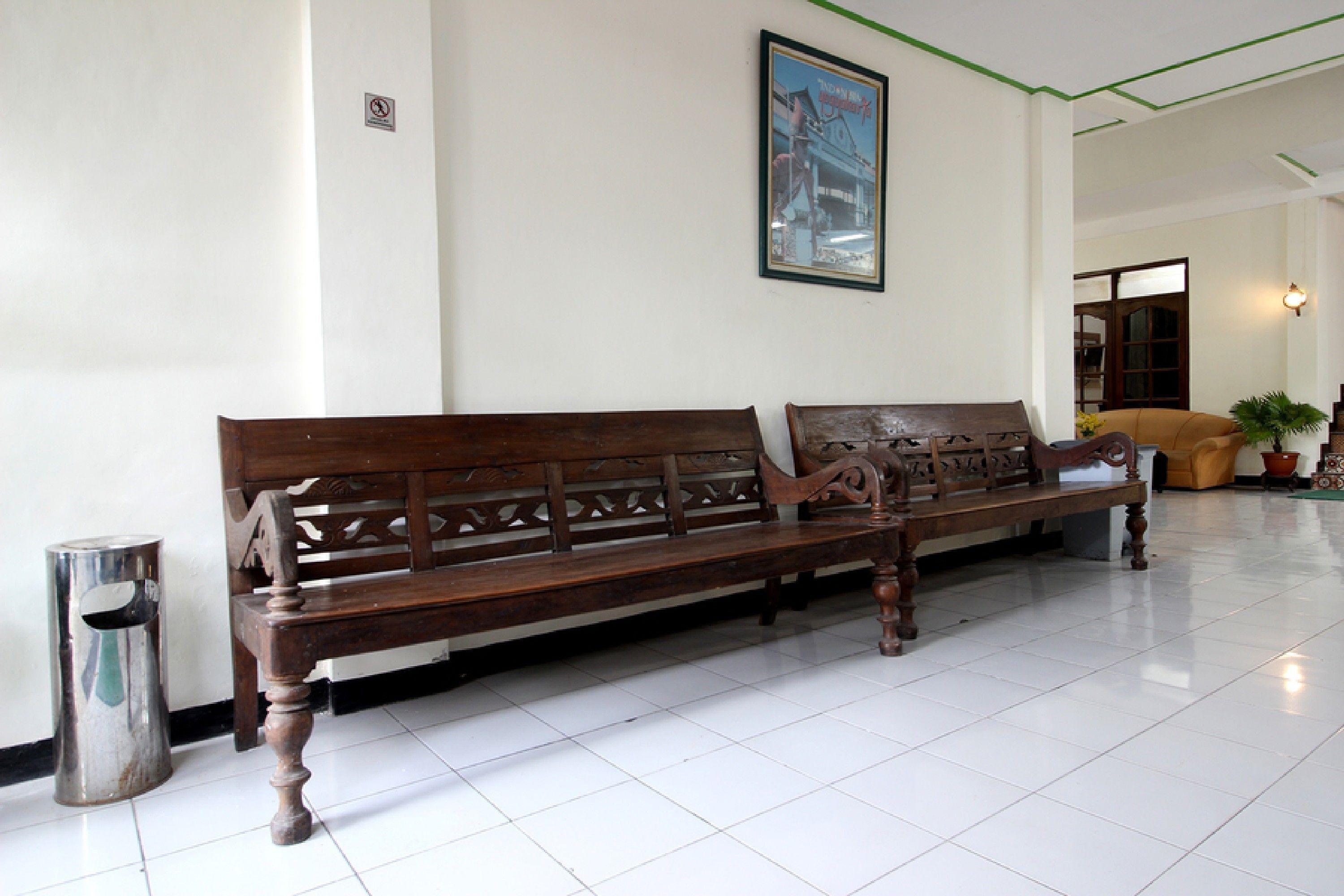 Foto - RedDoorz Plus Syariah near Lempuyangan Station 3