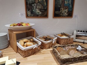 Petit déjeuner buffet compris tous les jours