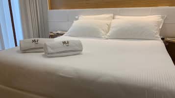 Minibar, coffres-forts dans les chambres, Wi-Fi gratuit, draps fournis