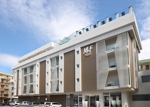 Front of property - M&F Hotel (Gallipoli)